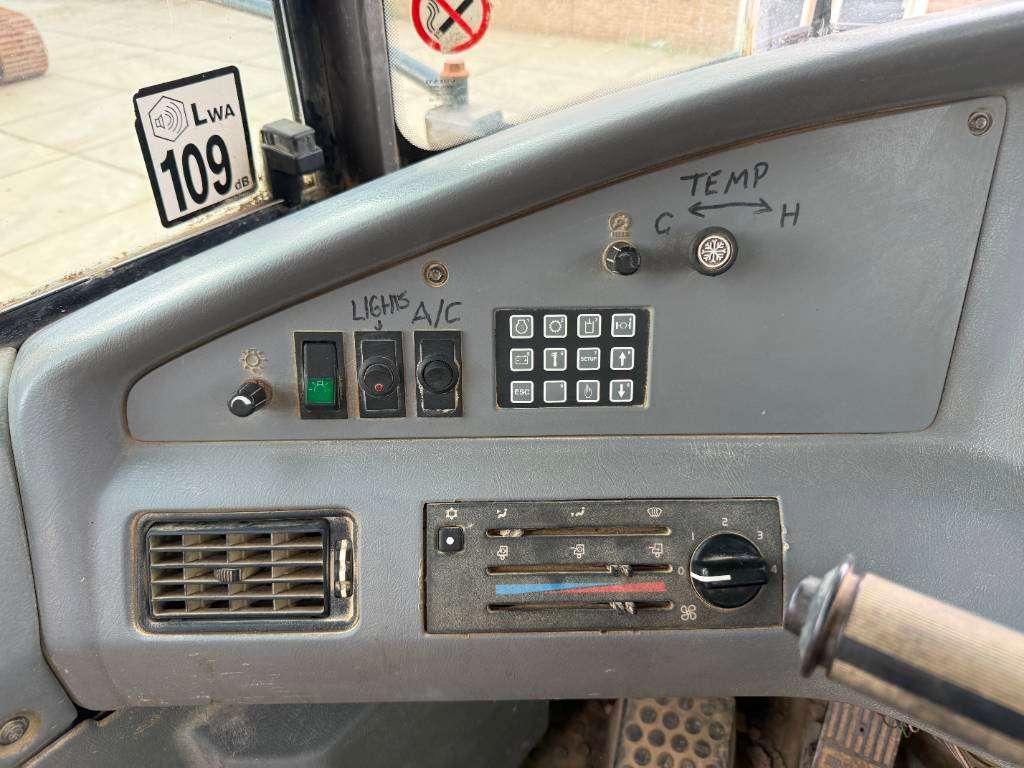 Volvo A40D - Airco / Heated Seat / Camera Foto 9