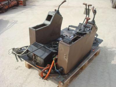 Sottocabina con servocomandi per Fiat Hitachi FH150-FH200-FH220-FH270-FH300 in vendita da OLM 90 Srl