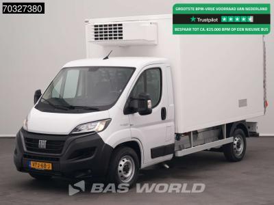 Fiat Ducato 140pk Laadklep Zijdeur Koelwagen Vriezer Airco D'Hollandia Euro6 Koeler Koeler Koelwagen Küh in vendita da BAS World B.V.