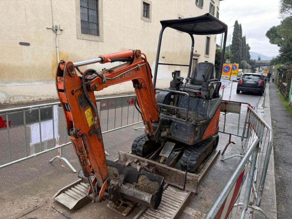 Hitachi ZX 17 U-2 Foto 1