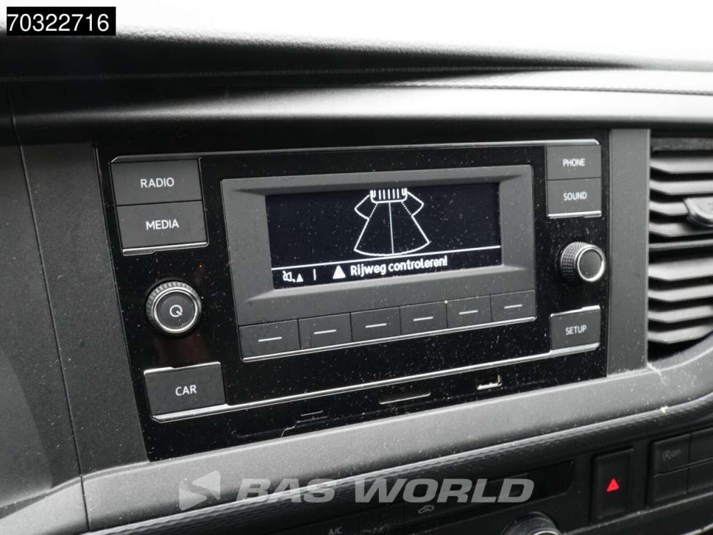 Volkswagen Transporter 110pk L2H1 Airco Parkeersensoren Euro6 L2 Airco Foto 16