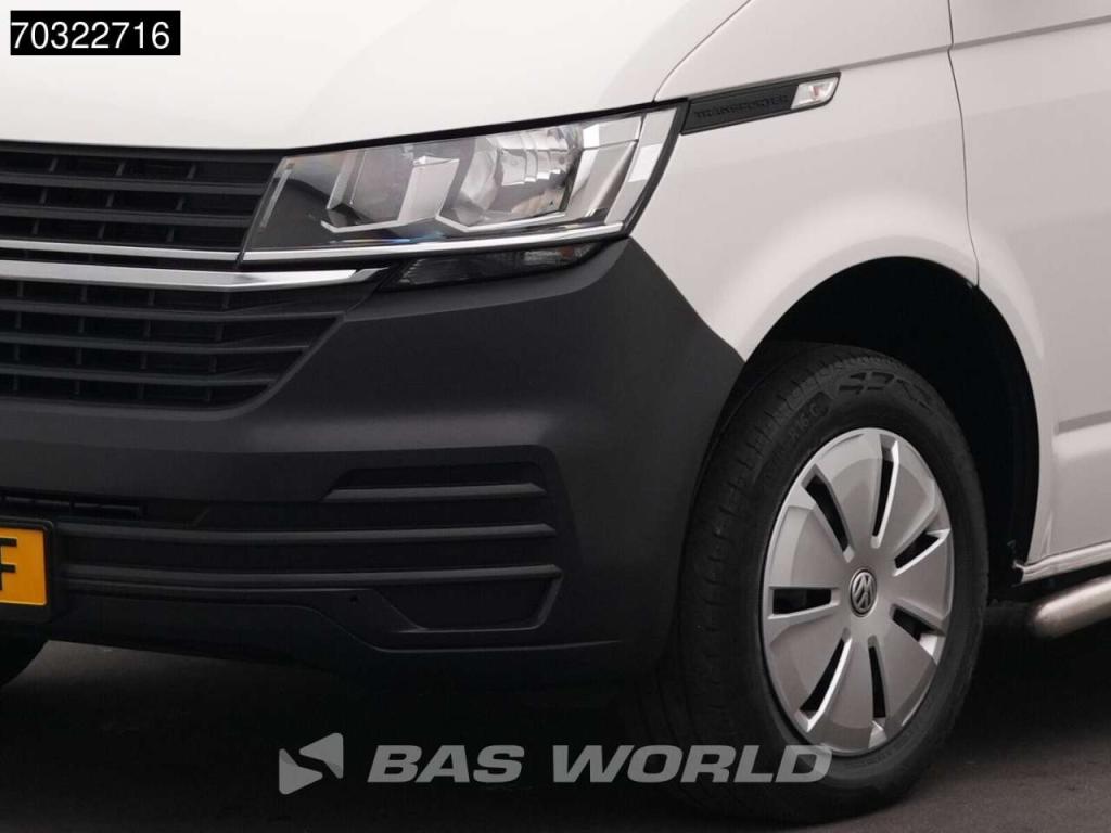 Volkswagen Transporter 110pk L2H1 Airco Parkeersensoren Euro6 L2 Airco Foto 24