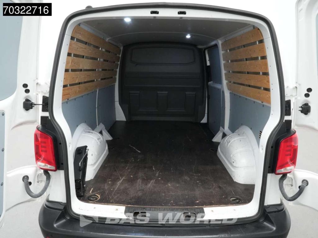 Volkswagen Transporter 110pk L2H1 Airco Parkeersensoren Euro6 L2 Airco Foto 5