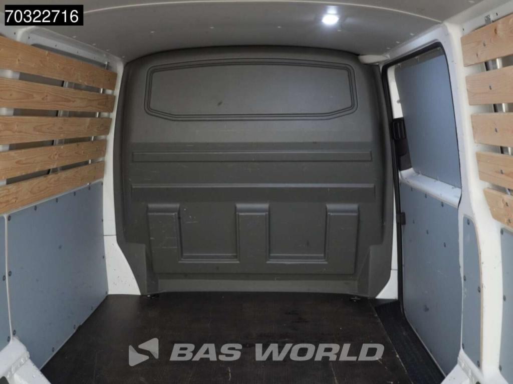 Volkswagen Transporter 110pk L2H1 Airco Parkeersensoren Euro6 L2 Airco Foto 7