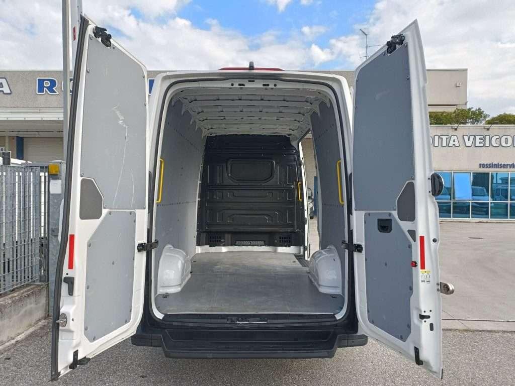 Volkswagen CRAFTER  CRAFTER 35 FURGONE L3H3 Foto 8