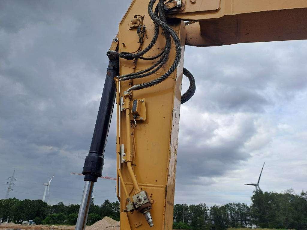 Caterpillar 320 Foto 10
