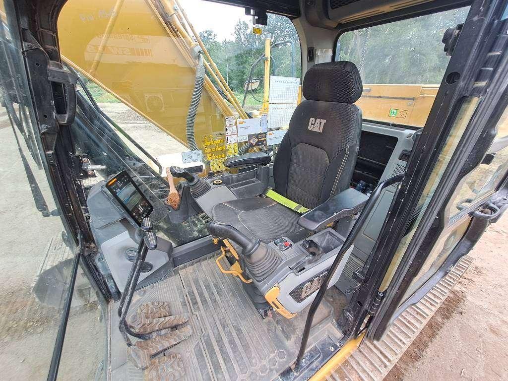 Caterpillar 320 Foto 20