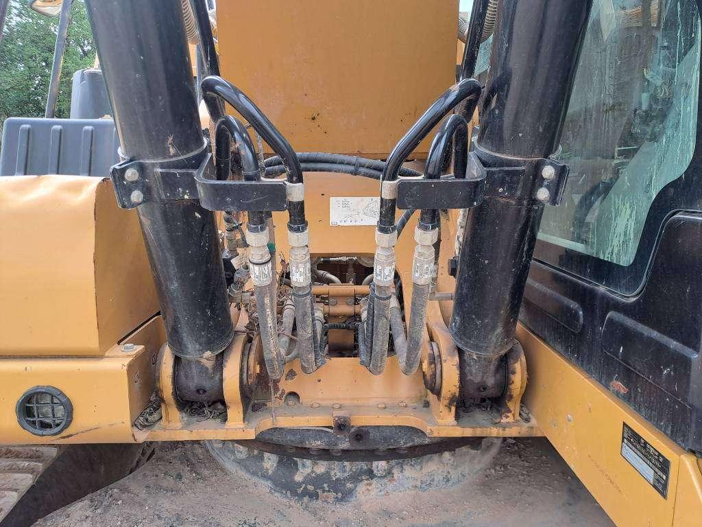 Caterpillar 320 Foto 9