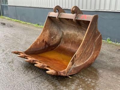 Verachtert Bucket with teeth in vendita da Big Machinery