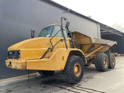 Caterpillar 735