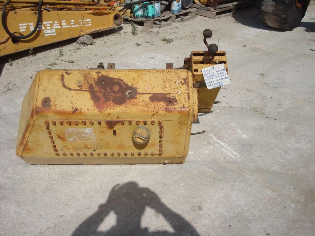 Serbatoio olio idraulico per Caterpillar 955L Foto 3