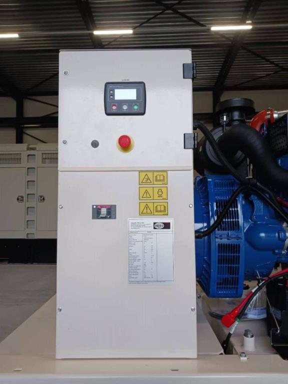 FG Wilson P110-3 - 110 kVA Open Genset - DPX-16008-O Foto 18