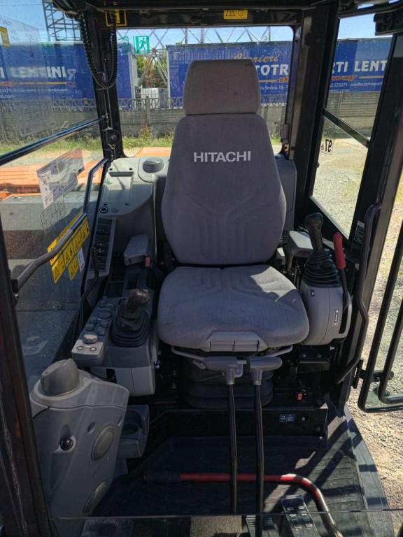 Hitachi Zaxis 85 USB-5, braccio triplice Foto 2