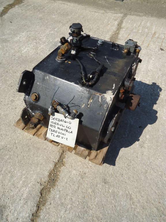 Serbatoio olio idraulico per Takeuchi TL10 V-2 Foto 1