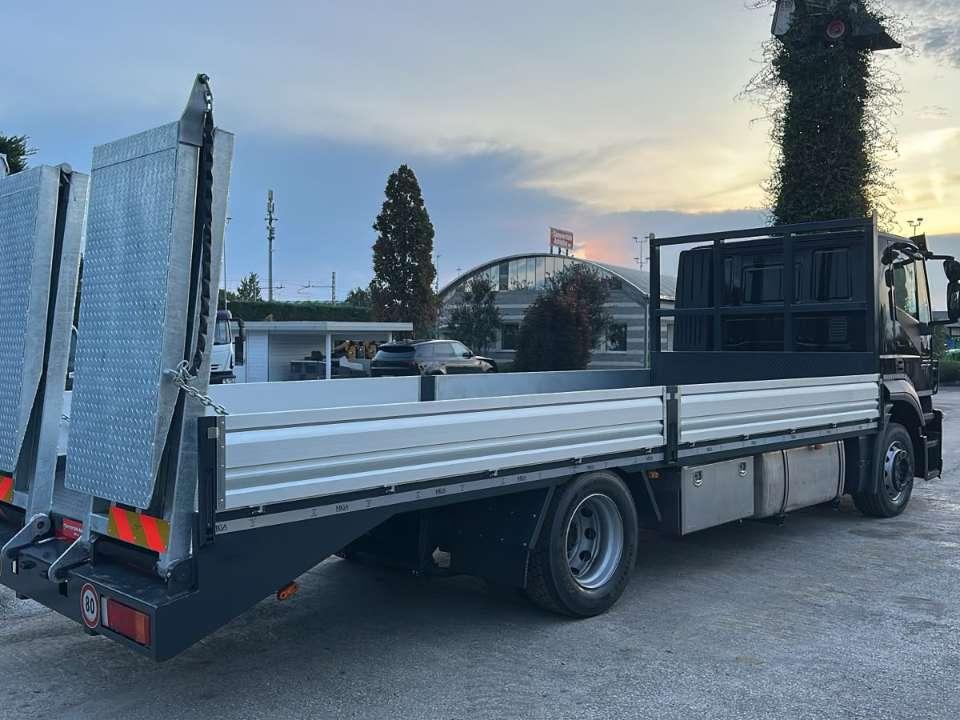 Iveco Stralis 330 Foto 3
