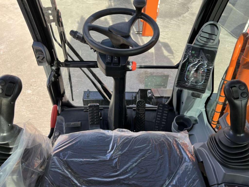 Hitachi ZX180W-7 Foto 8