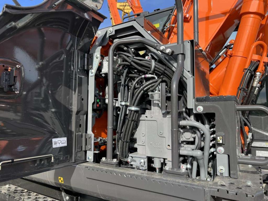 Hitachi ZX180W-7 Foto 9