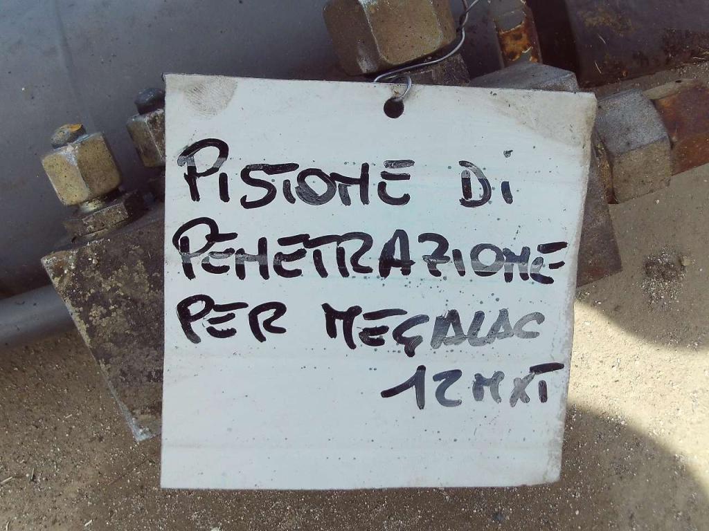 Pistone di penetrazione per Mecalac 12MXT Foto 4
