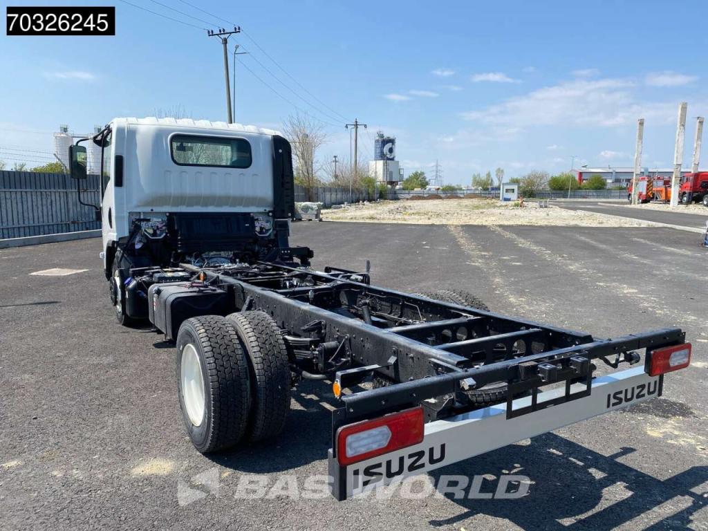Isuzu M30 5.2 4X2 Foto 5