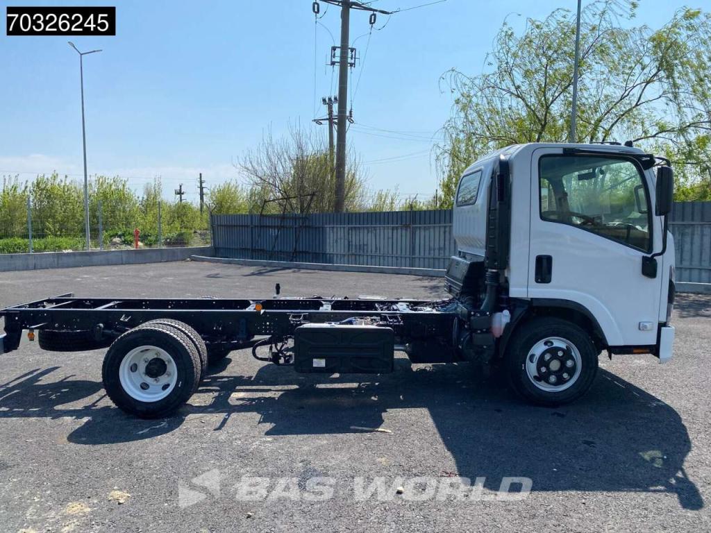 Isuzu M30 5.2 4X2 Foto 8