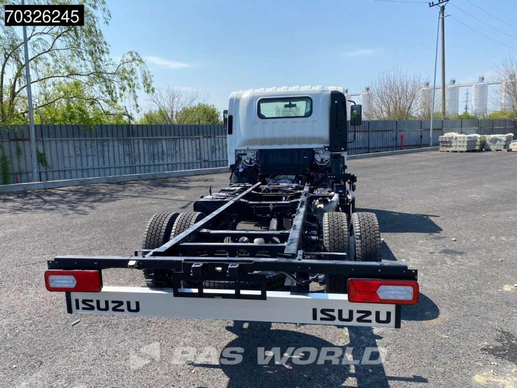Isuzu M30 5.2 4X2 Foto 9