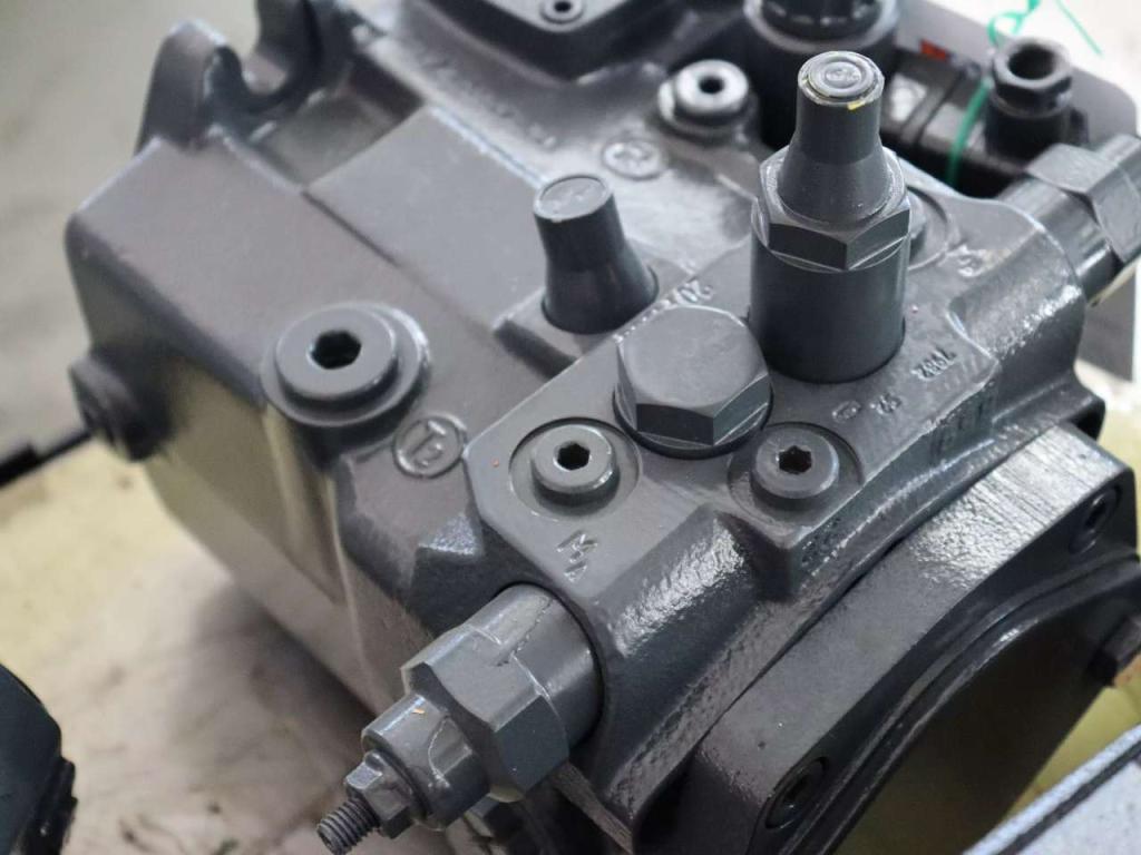 Bosch Rexroth A10VG45DA1D2/10R-NSC10F015SH Foto 3