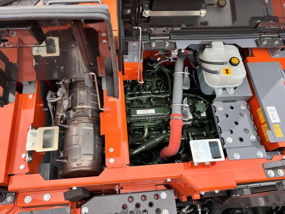 Hitachi ZX135US-7 Foto 18