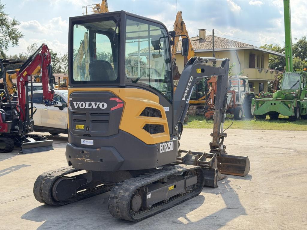Volvo ECR25D Foto 3