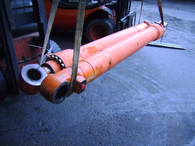 Pistone sollevamento per Fiat Hitachi EX 215 Foto 1