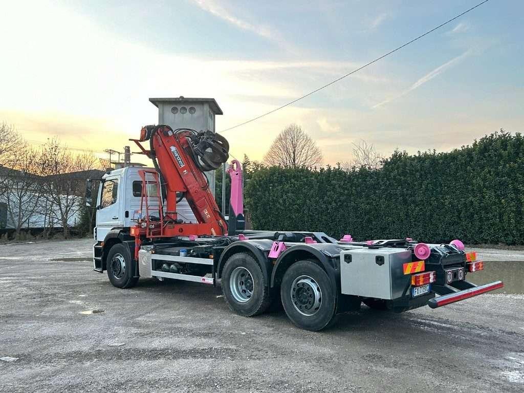 Mercedes-Benz AXOR 2533 Foto 3