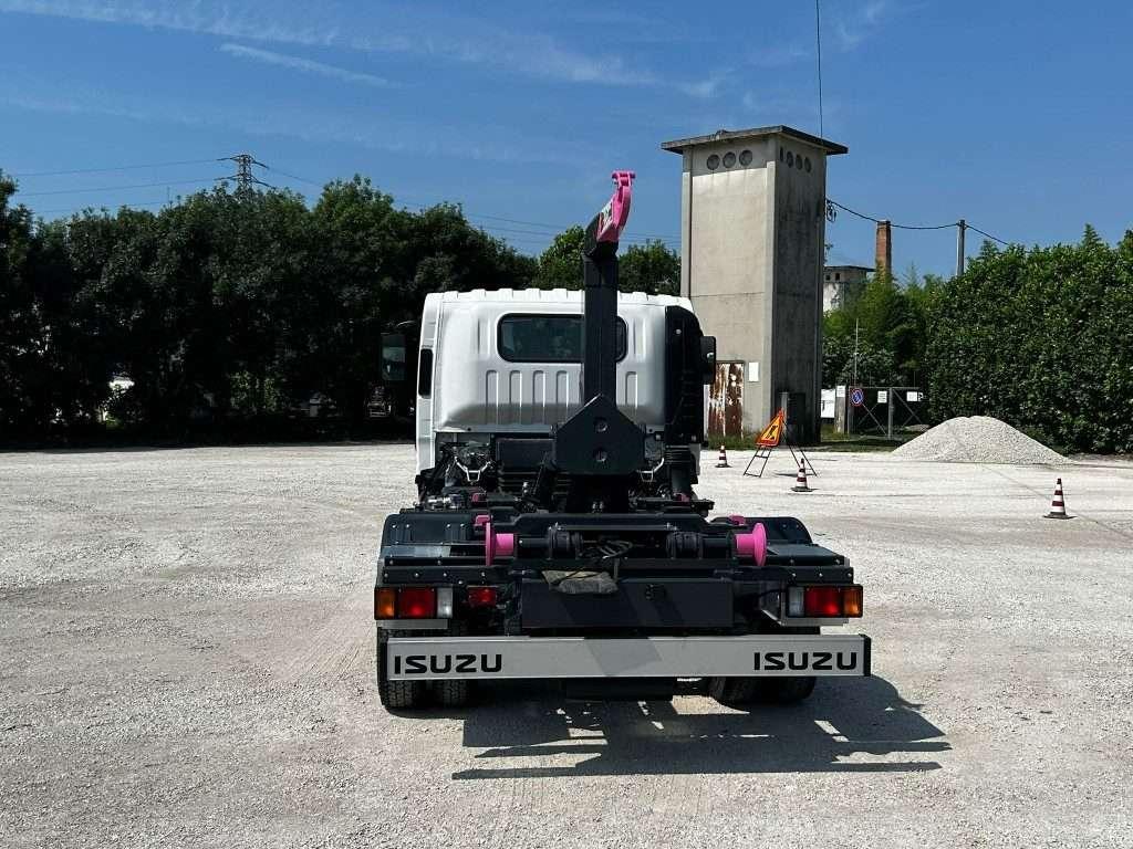 Isuzu P75 NUOVO SCARRABILE Foto 4