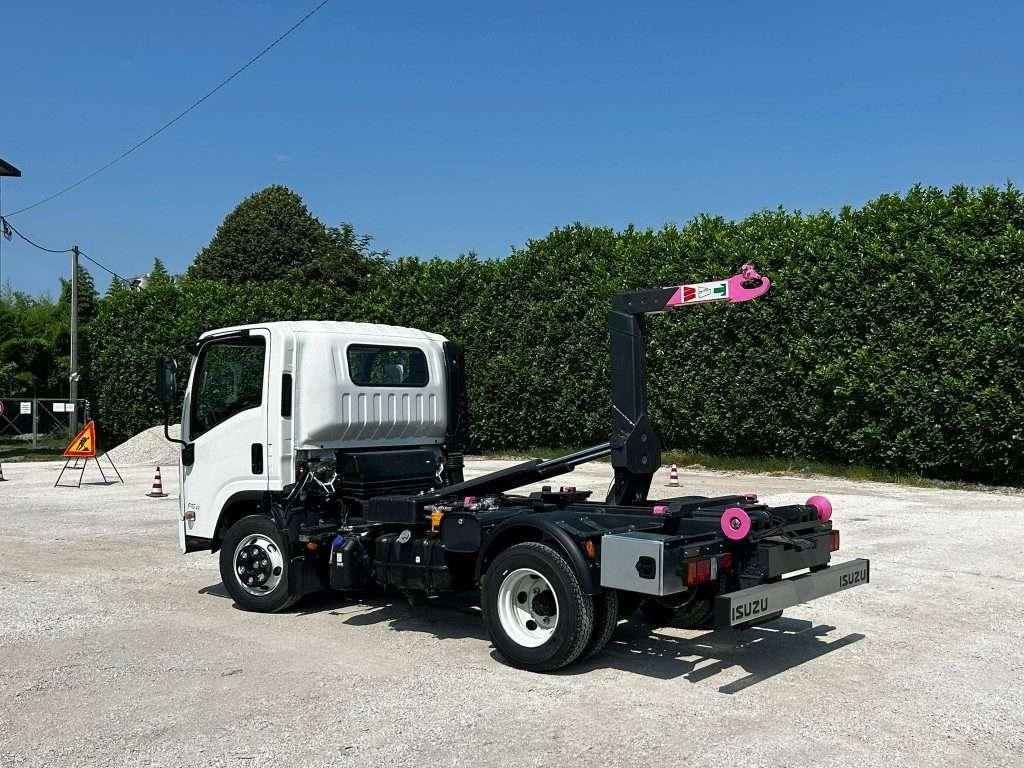 Isuzu P75 NUOVO SCARRABILE Foto 5