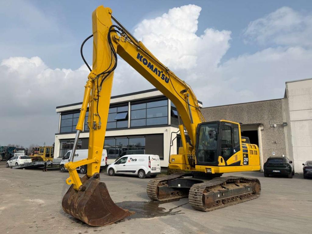 Komatsu PC210 NLC-11 Foto 2
