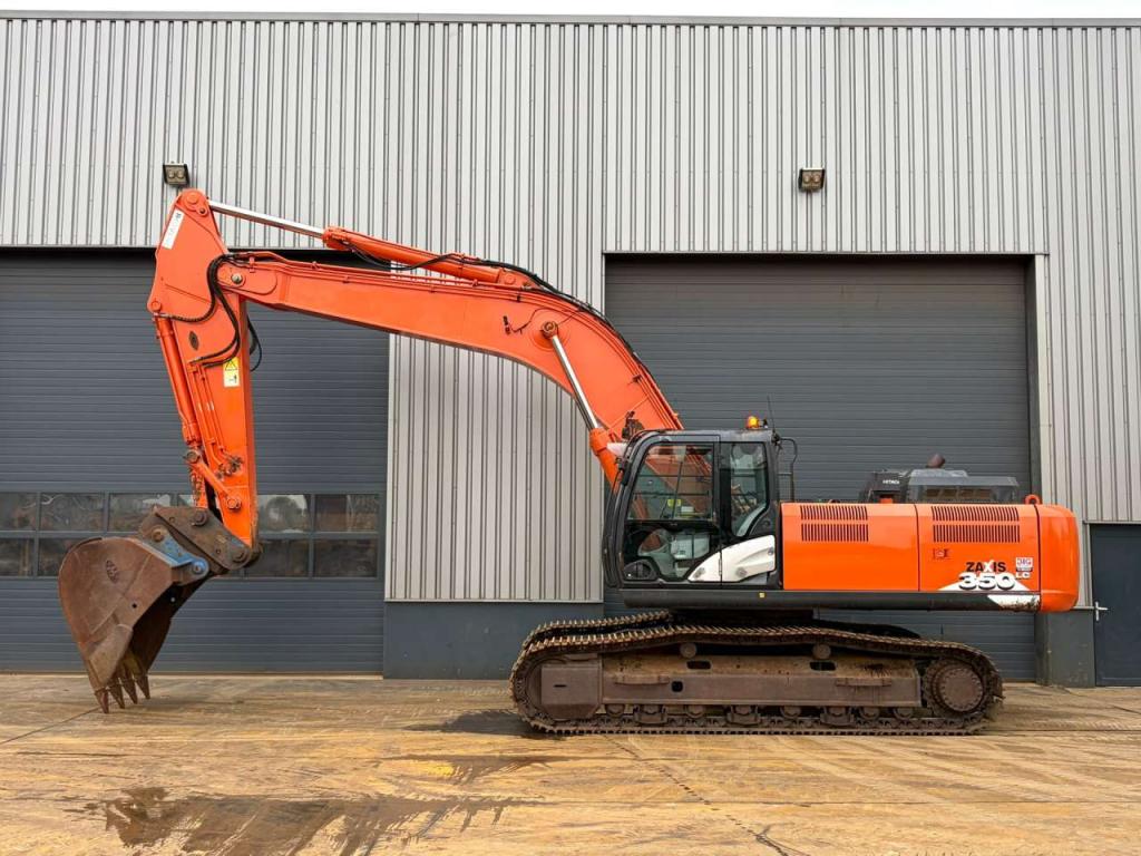 Hitachi ZX350LC-6 Foto 1