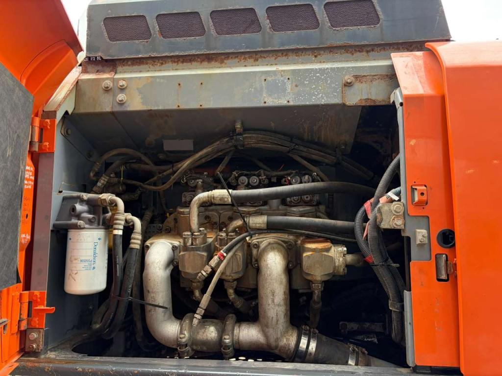Hitachi ZX350LC-6 Foto 30
