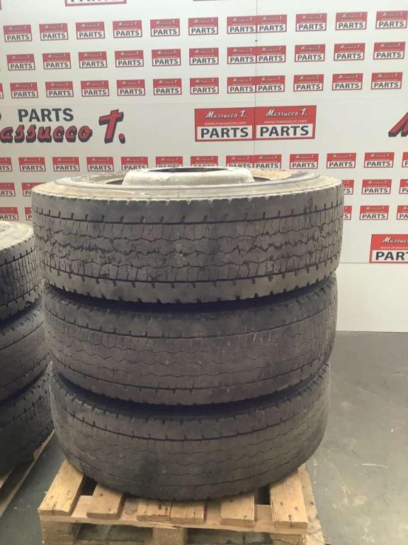 Pneumatico con Cerchio per Kalmar LMV 12-600 Foto 3