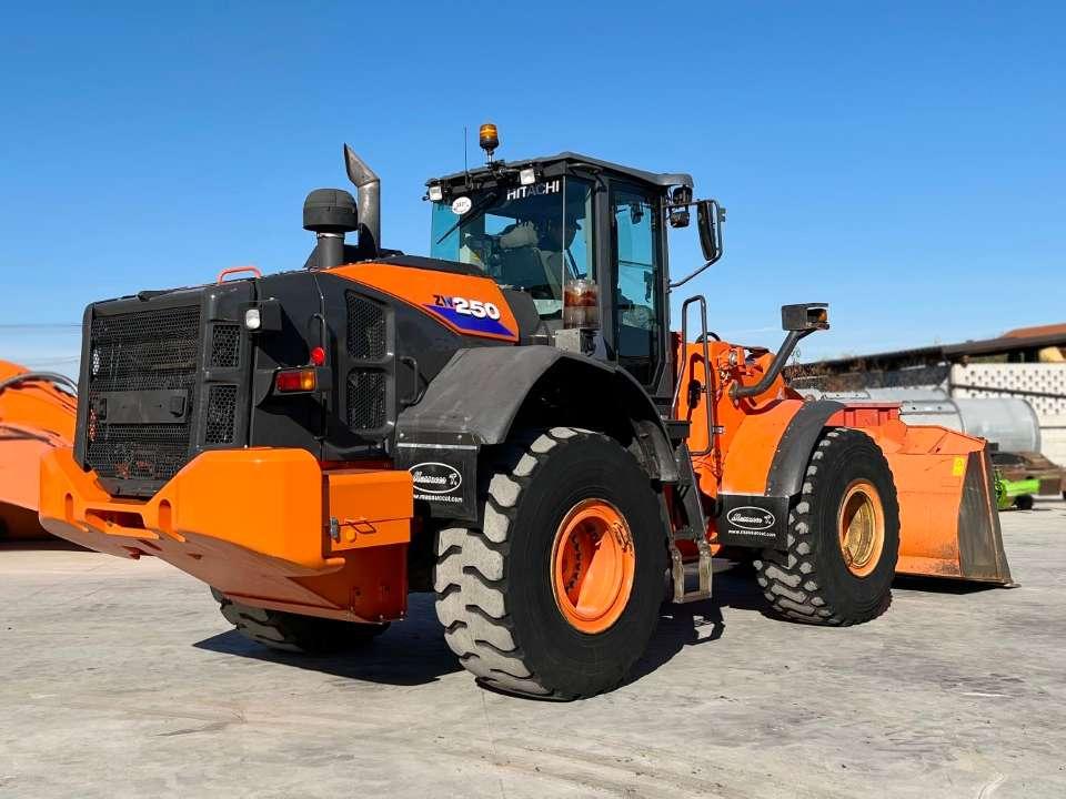 Hitachi ZW250-6 Foto 13