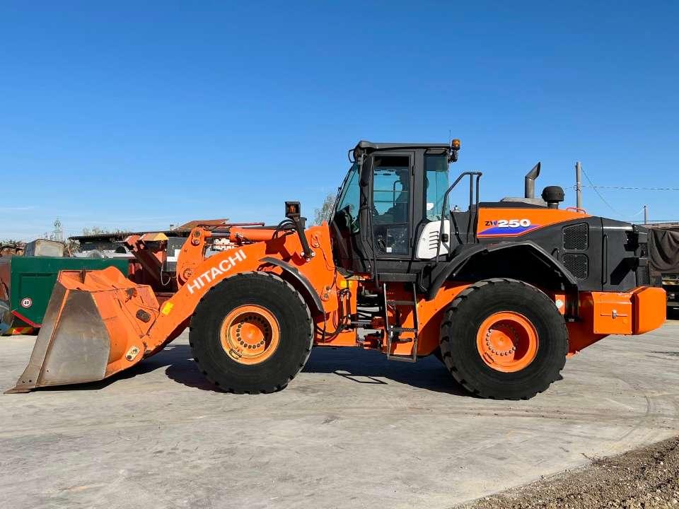 Hitachi ZW250-6 Foto 2