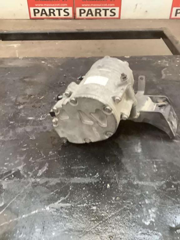 Compressore aria condizionata per Volvo FH16 550 6x4 Foto 2