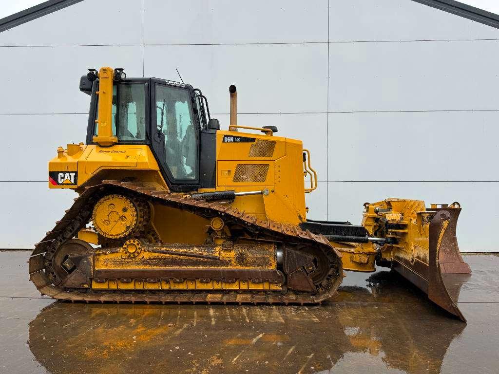 Caterpillar D6N LGP - German Machine / Folding Blade Foto 6