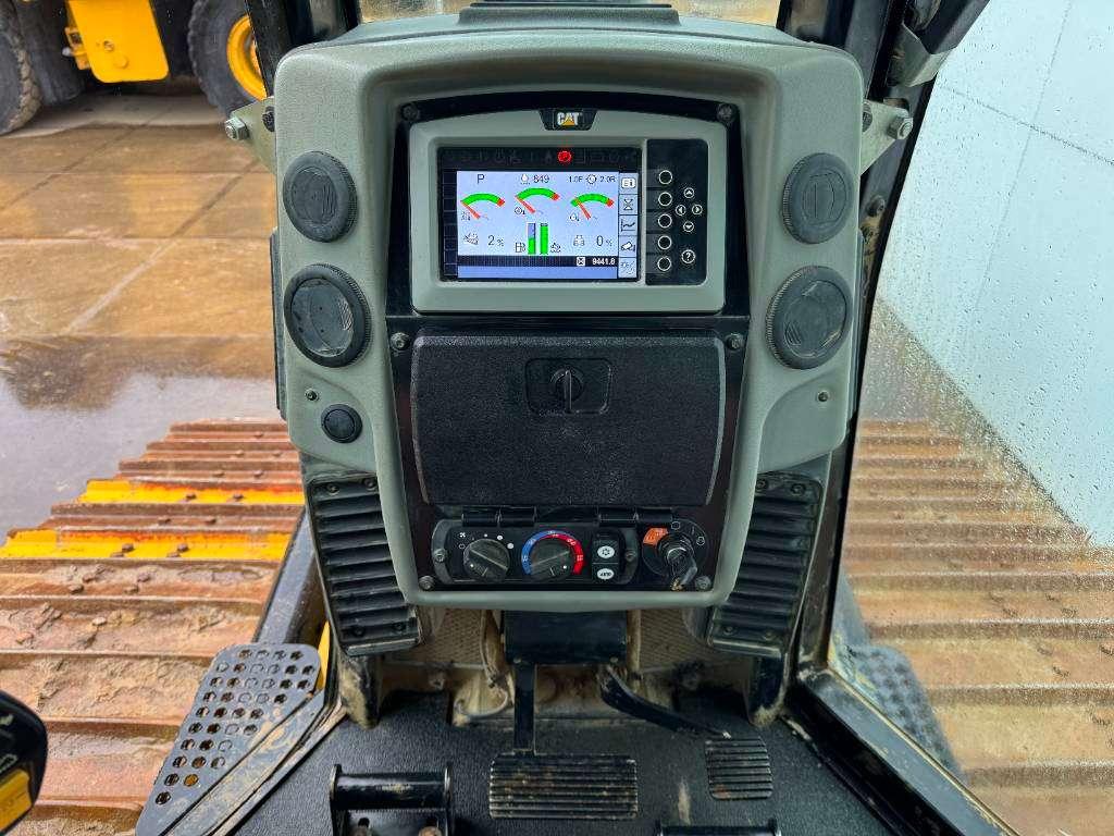 Caterpillar D6N LGP - German Machine / Folding Blade Foto 9