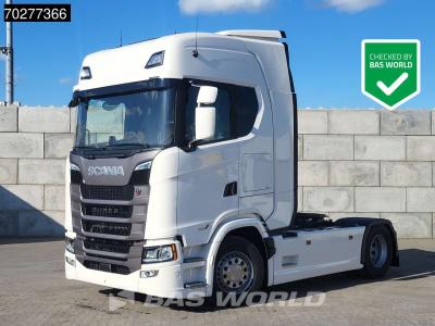 Scania S560 4X2 NEW! Retarder Full-Air 2xTanks Leder Standklima Navi ACC LED in vendita da BAS World B.V.