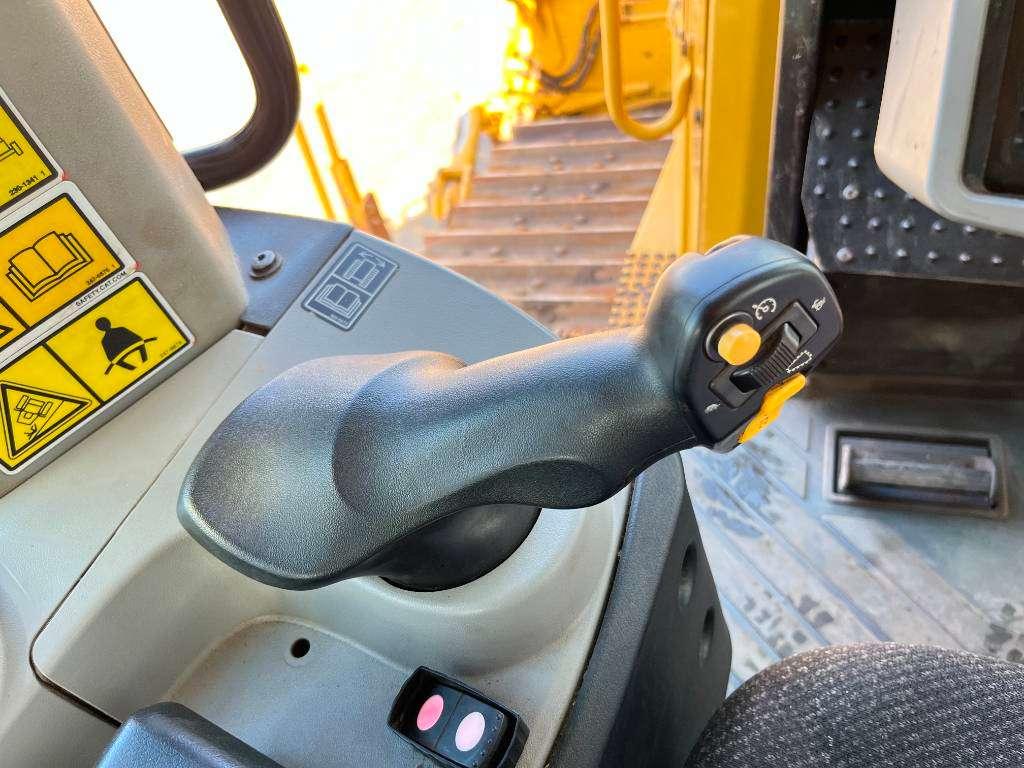 Caterpillar D8T - Ripper / German Machine Foto 9
