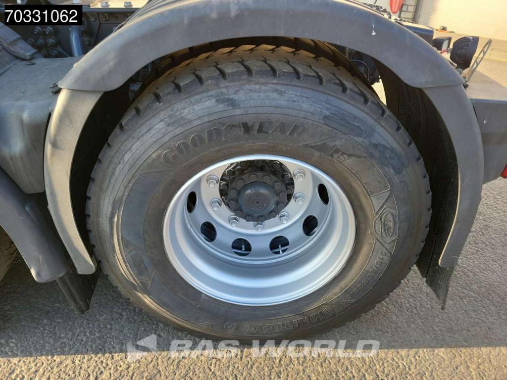 Iveco X-Way 570 6X4 Retarder Standklima ACC Navi Leder Foto 19