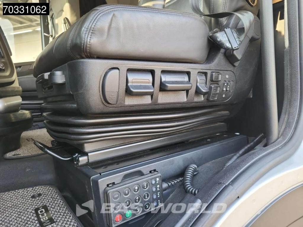 Iveco X-Way 570 6X4 Retarder Standklima ACC Navi Leder Foto 26