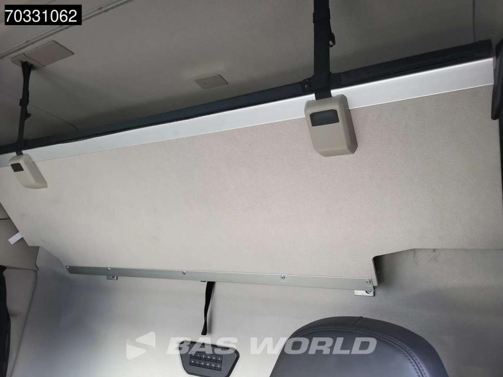 Iveco X-Way 570 6X4 Retarder Standklima ACC Navi Leder Foto 28