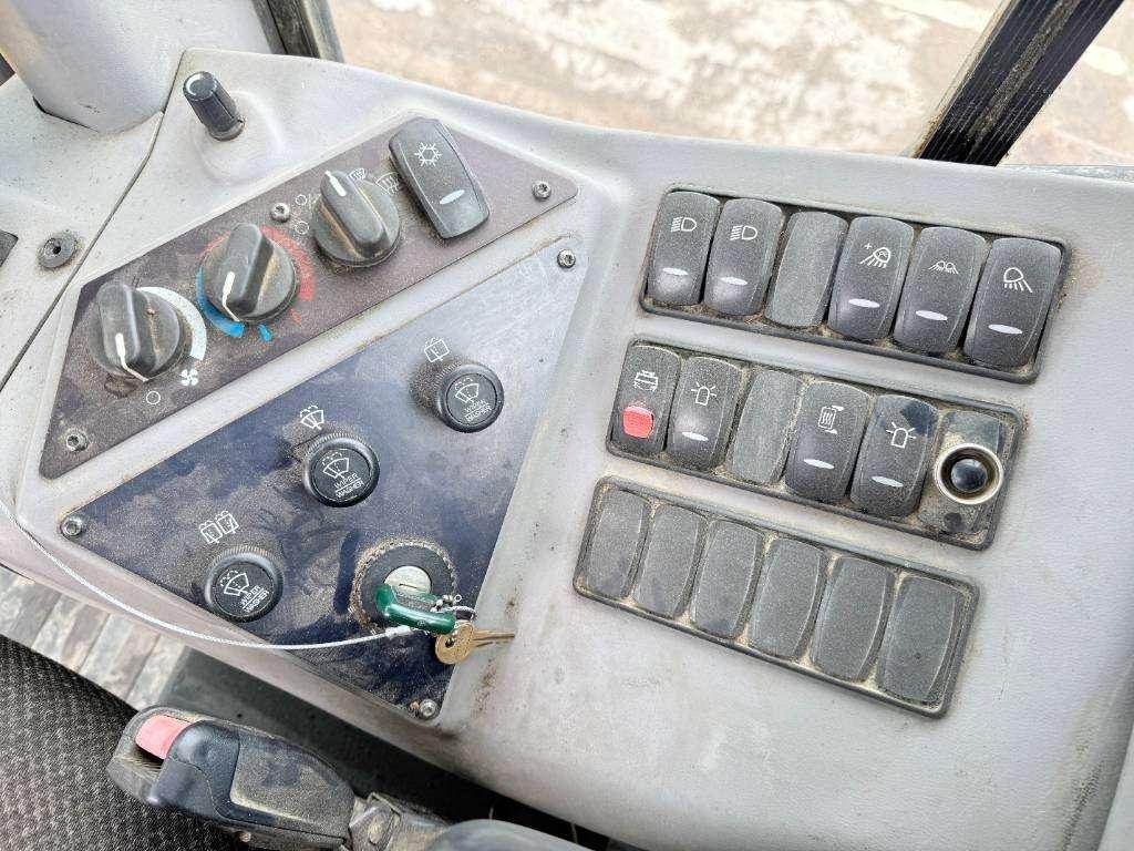 Volvo G970 - 5.5 Meter Blade / EPA Certified Foto 11