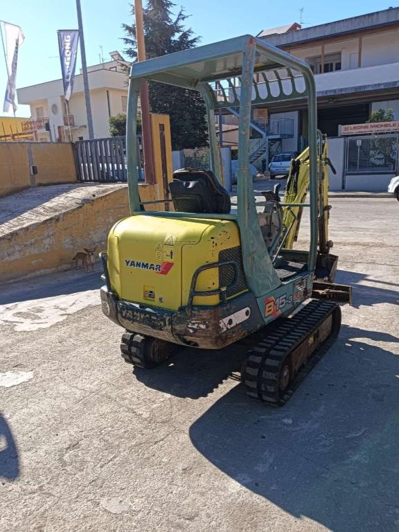 Yanmar B15 Foto 4