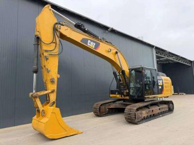 Caterpillar 329E L - NEW CHAINS AND TRACKS in vendita da Smitma B.V.