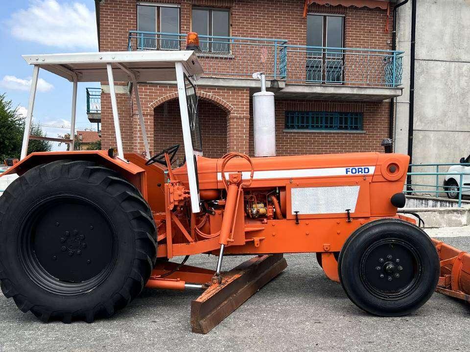 Ford 5600 4X2 Foto 13